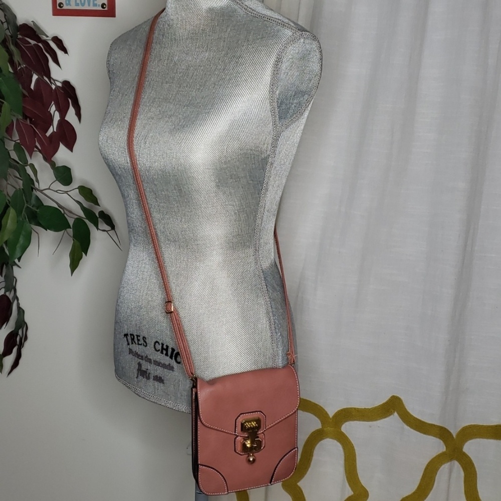 J Francis blush accordion style crossbody bag - Picture 3 of 9